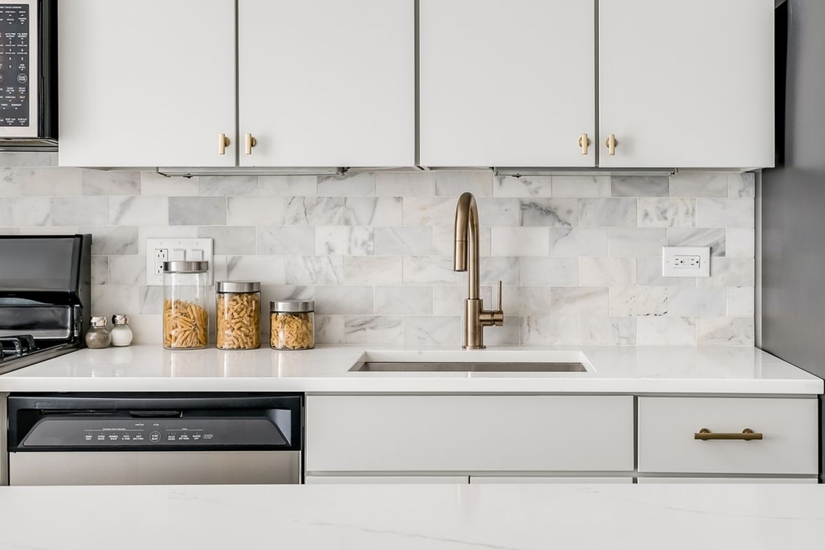10 Ide Motif Keramik Dinding Dapur Sederhana dan Elegan